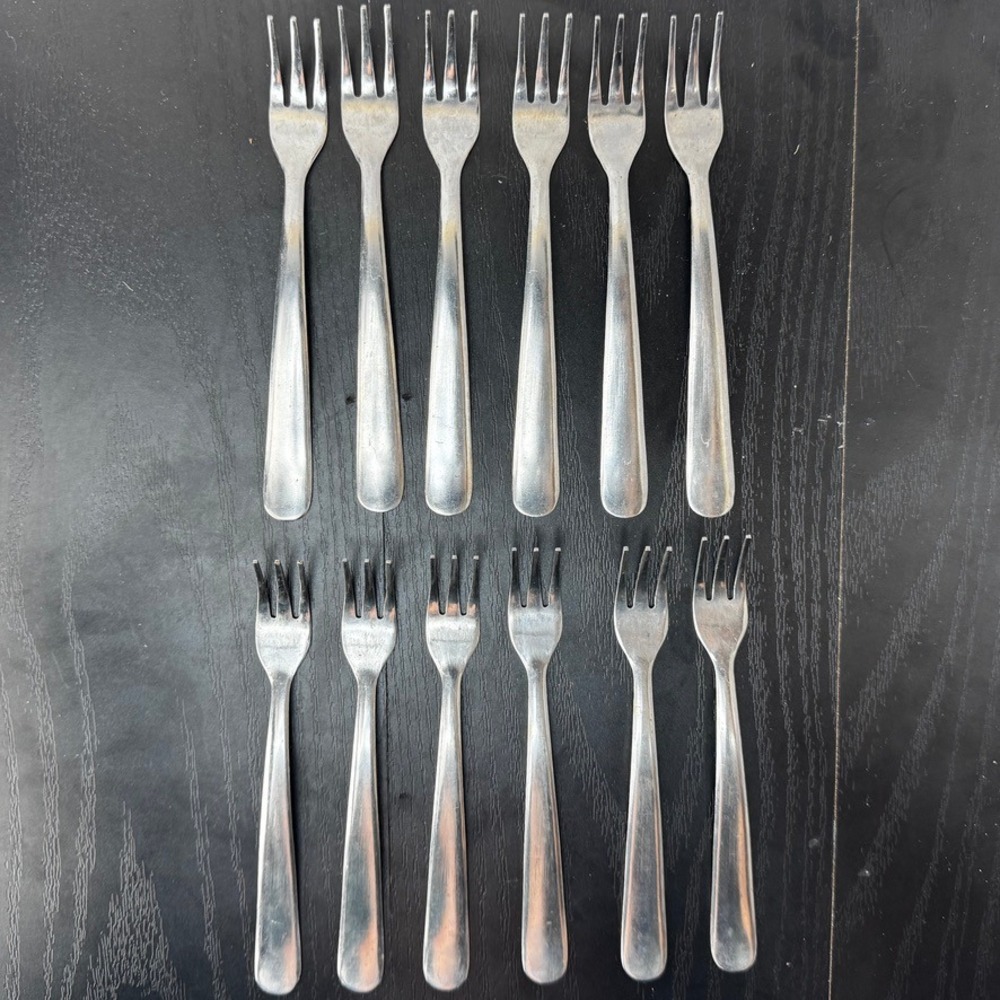 Vintage Delco Stainless Steel Forks, Restaurant Ware, Lot of 12 - 5 1/2"